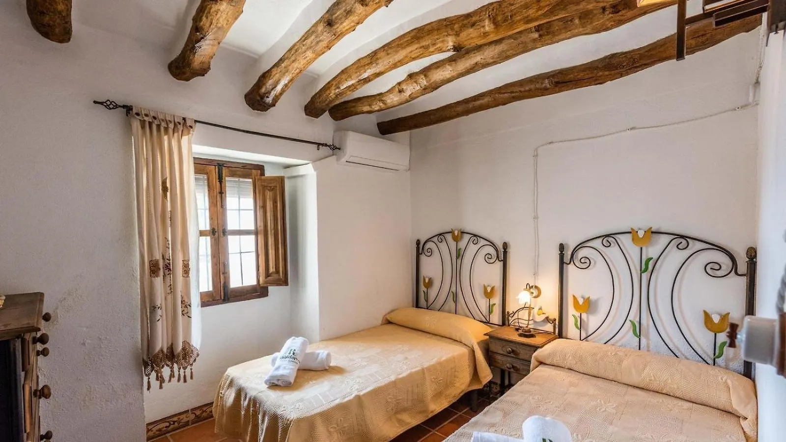 Rufino Iznajar By Ruralidays Villa