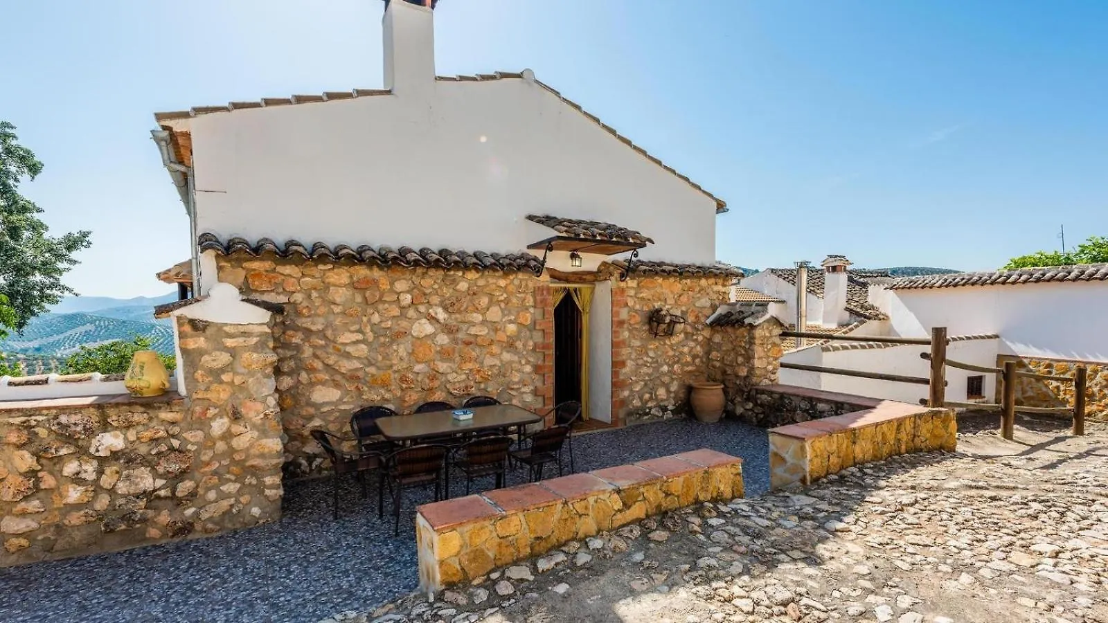 Villa Casa Rufino Iznajar by Ruralidays